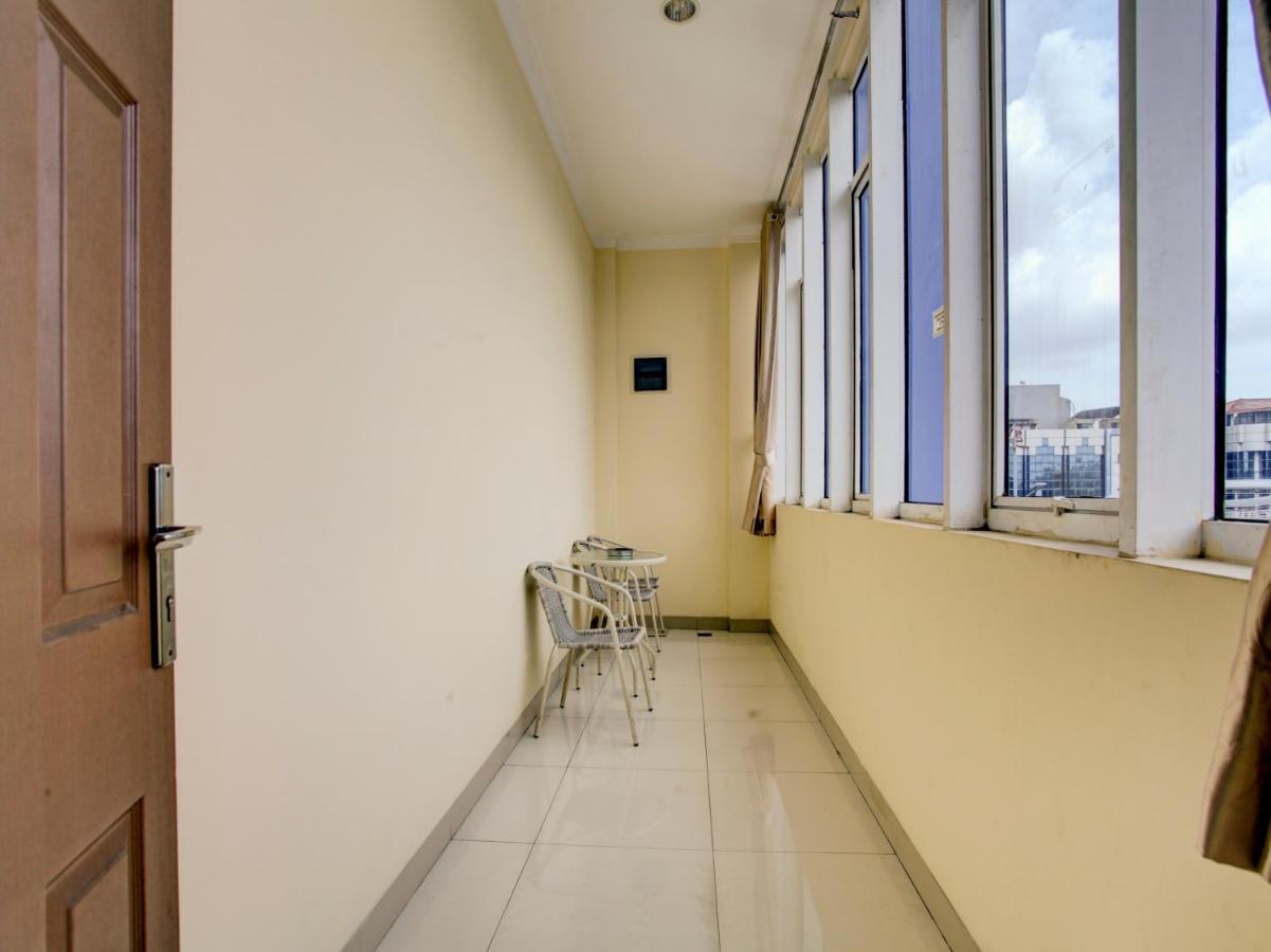 Отель Oyo 90141 3A Syariah Джакарта Экстерьер фото