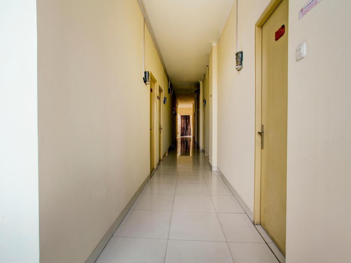 Отель Oyo 90141 3A Syariah Джакарта Экстерьер фото